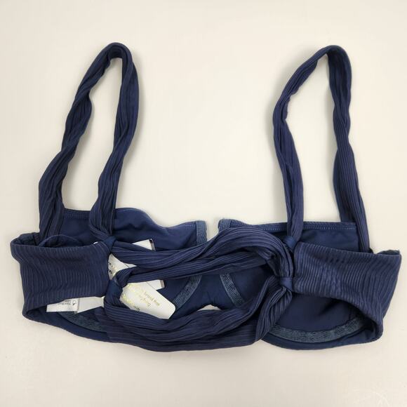 L*Space Camellia Bikini Top in Slate Blue/Gray Size Medium NWT Underwire - Picture 5 of 7